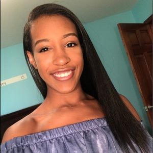 Meet your Posher, Lia